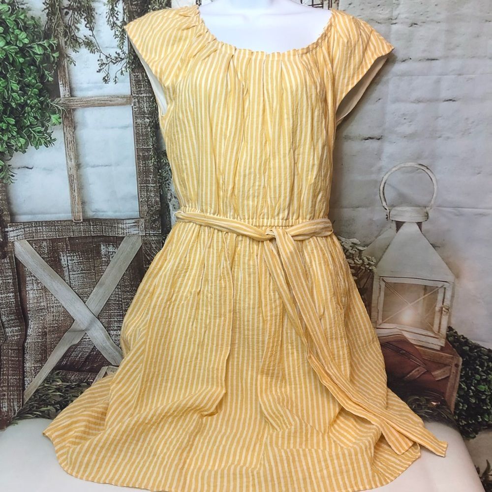 Lauren Conrad sun cottagecore coquette style back scoop style dress summer flow